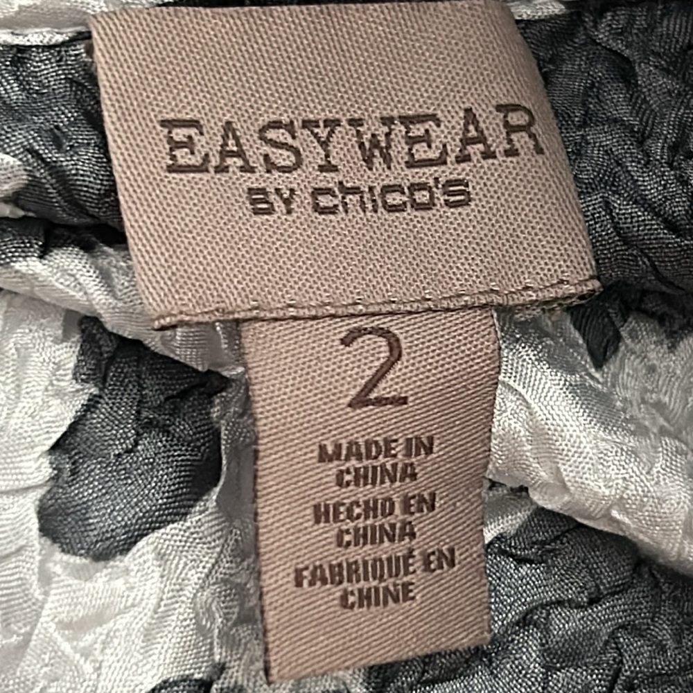 Chico’s Black & White Floral Open Front Cardigan/Jacket | Travel-Friendly | 2 - Picture 8 of 9
